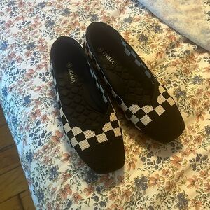 Vivaia checkered flats